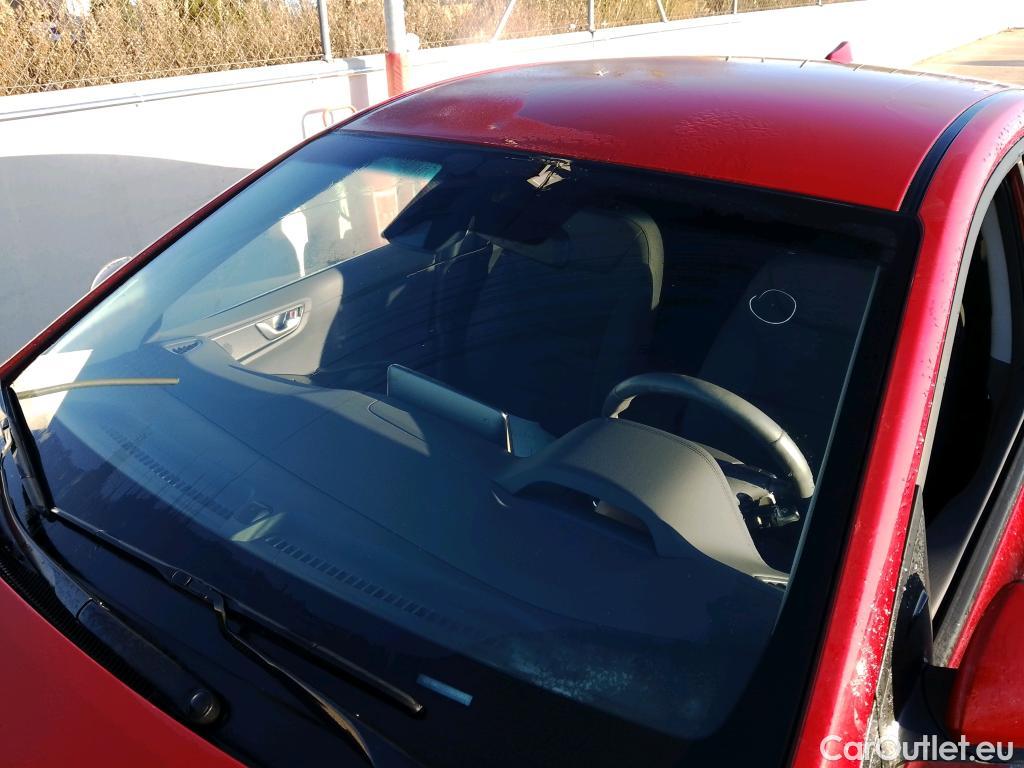  Hyundai   Ioniq HYUNDAI / 2019 / 5P / berlina con portón 1.6 GDI HEV Klass DCT #1