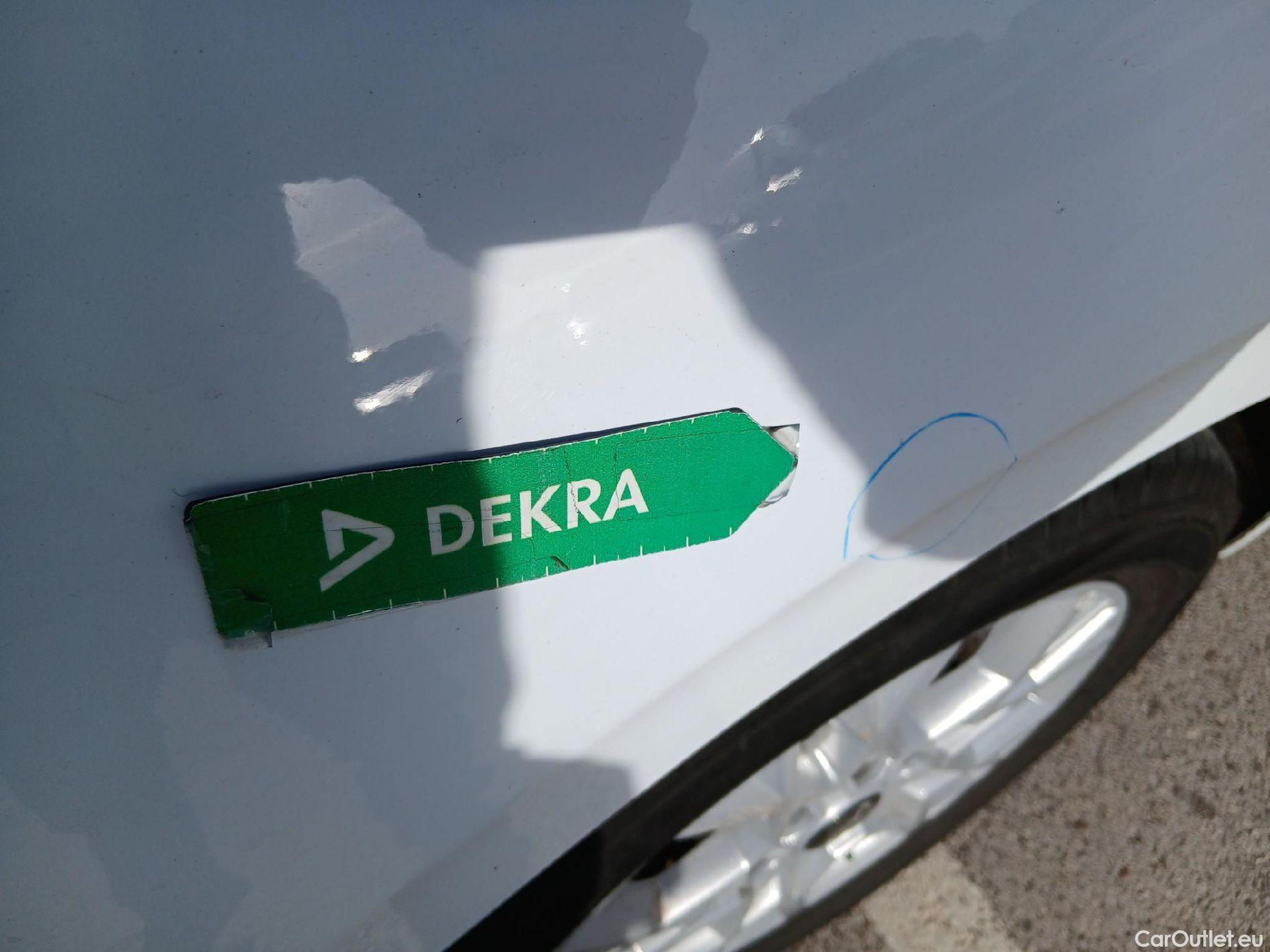  KIA  Cee'd KIA Ceed / 2021 / 5P / berlina con portón 1.6 MHEV iMT 100kW (136CV) Drive #20