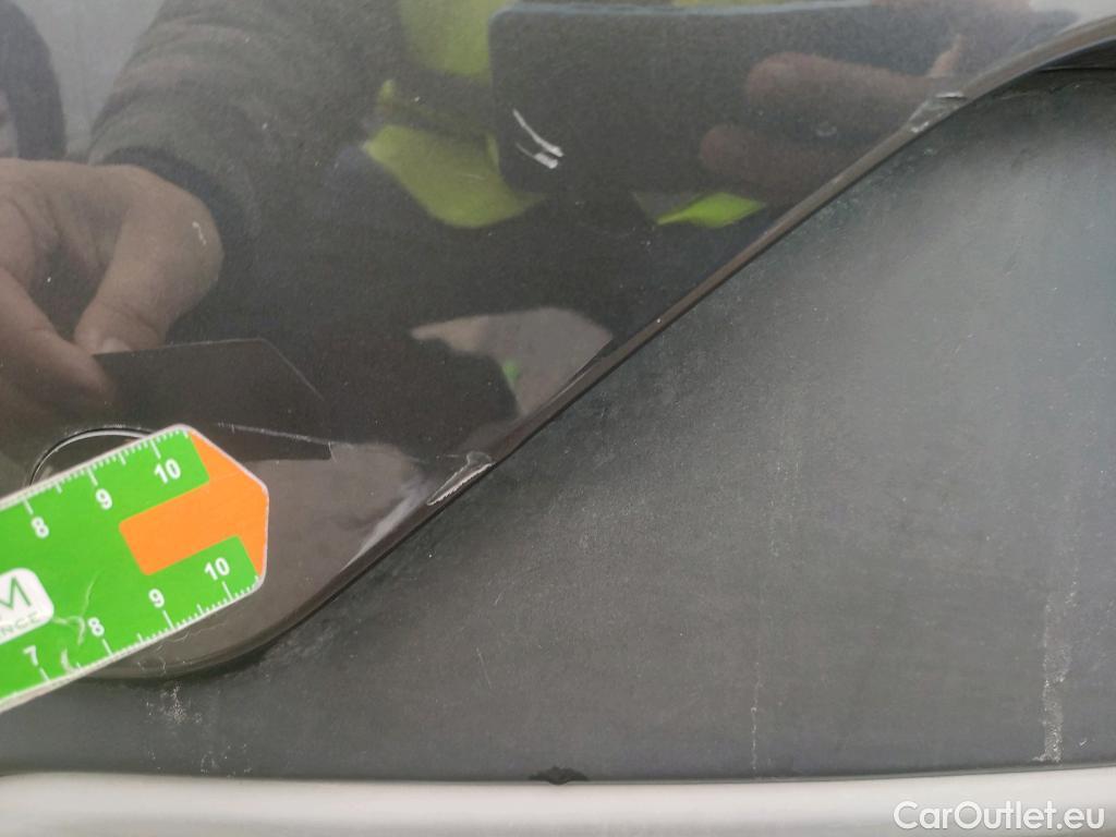  KIA  Niro KIA  / 2019 / 5P / crossover 1.6 GDi PHEV 104kW (141CV) Drive #28