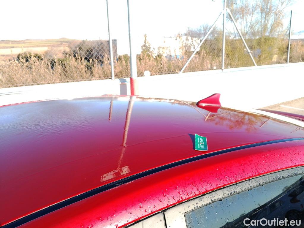  Hyundai   Ioniq HYUNDAI / 2019 / 5P / berlina con portón 1.6 GDI HEV Klass DCT #3