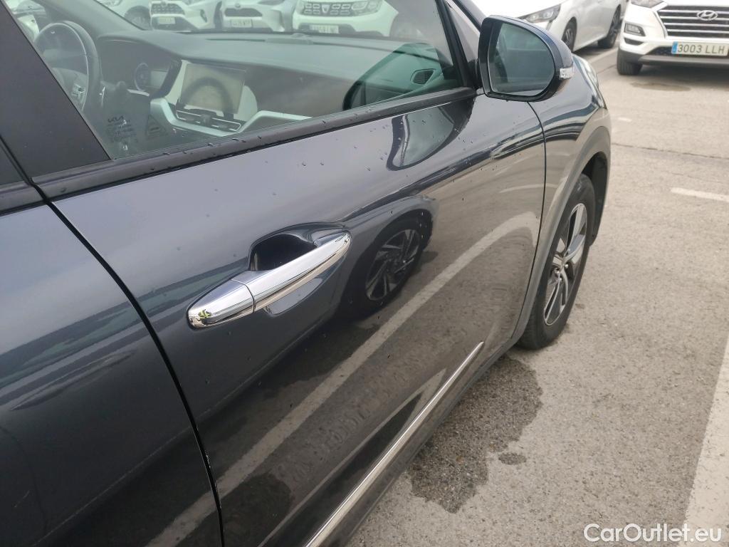  KIA  Niro KIA  / 2019 / 5P / crossover 1.6 GDi PHEV 104kW (141CV) Drive #3