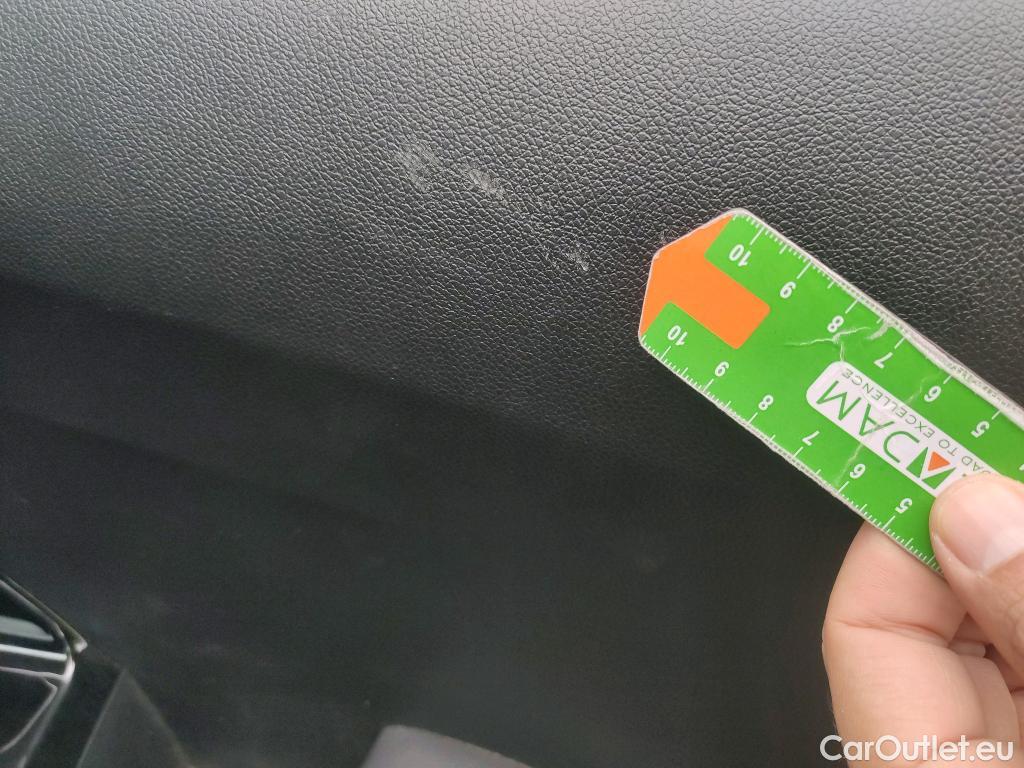  KIA  Niro KIA  / 2019 / 5P / crossover 1.6 GDi PHEV 104kW (141CV) Drive #16