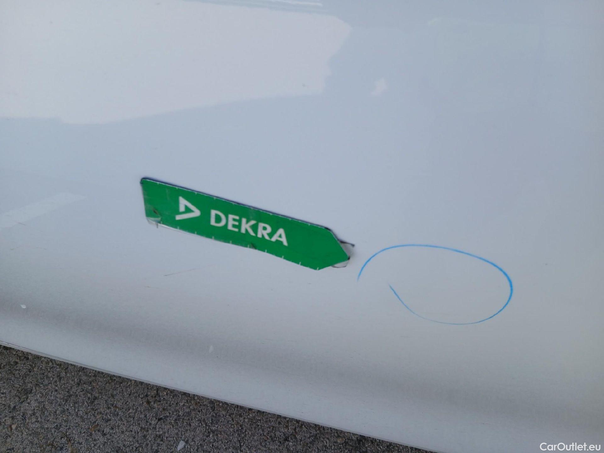  KIA  Cee'd KIA Ceed / 2021 / 5P / berlina con portón 1.6 MHEV iMT 100kW (136CV) Drive #9