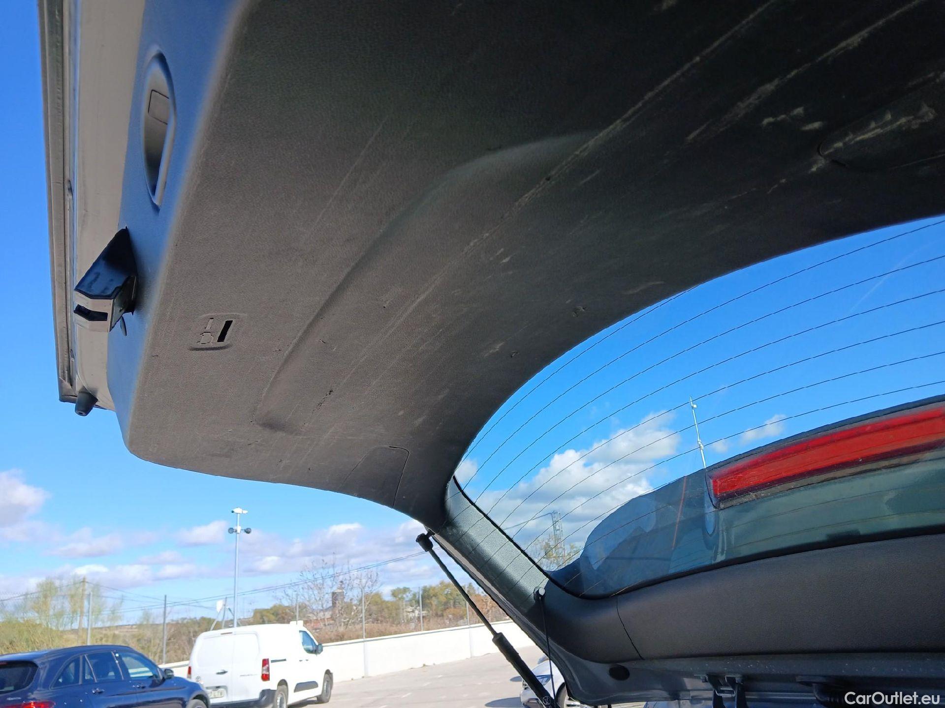  Hyundai  Konna HYUNDAI Kona / 2020 / 5P / todoterreno 1.0 TGDI Klass 4X2 #8