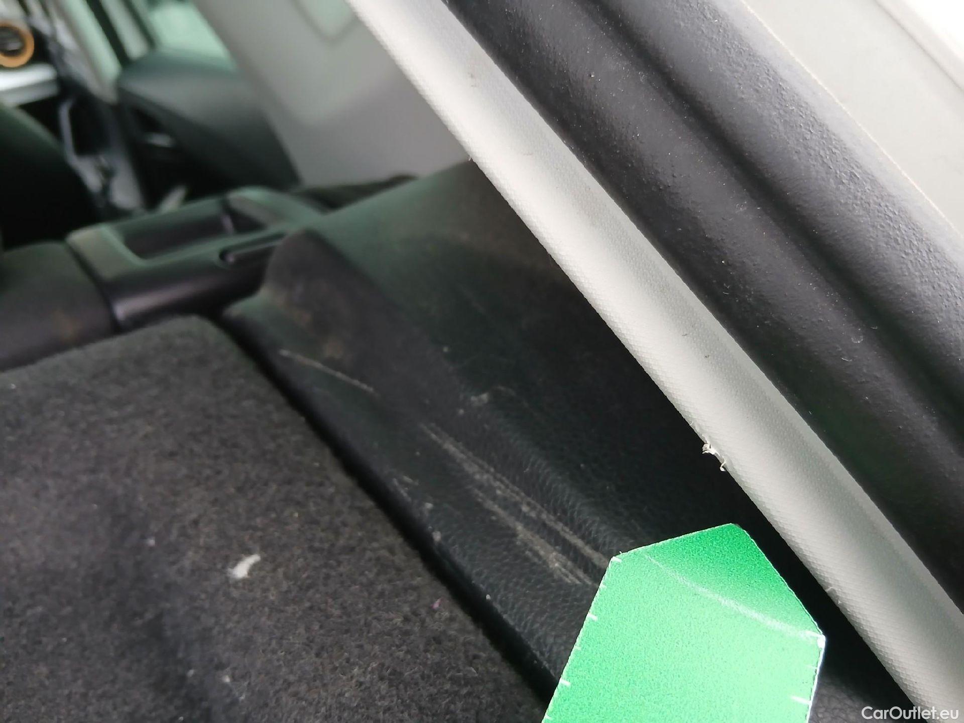  Seat  Ibiza SEAT  / 2017 / 5P / berlina con portón 1.0 TSI 81kW (110CV) Style Plus (AC) #17