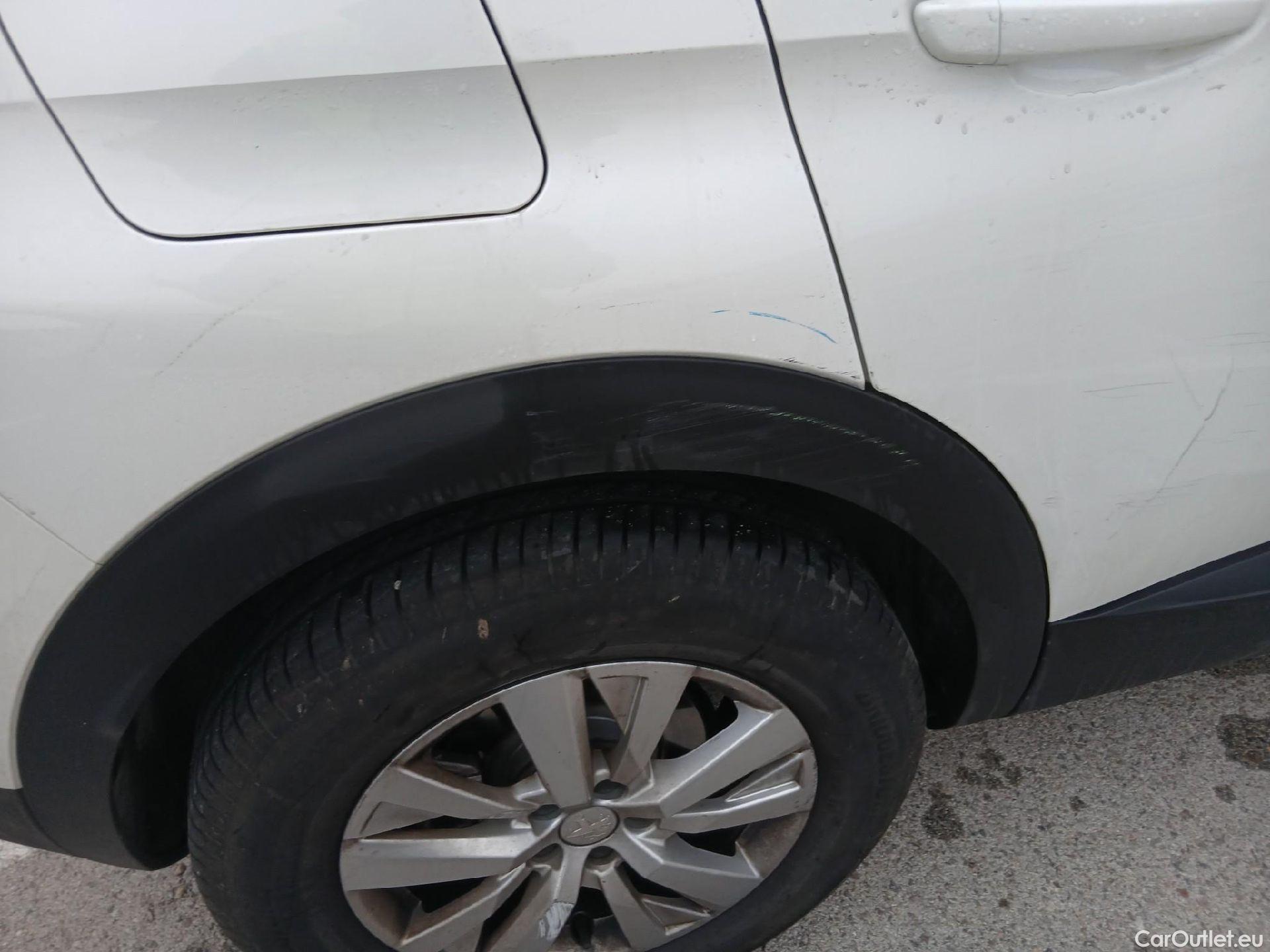  Peugeot  3008 PEUGEOT  / 2020 / 5P / todoterreno 1.2 PureTech 96KW S&S Active Pack EAT8 #34