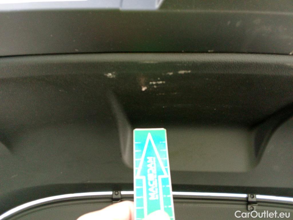  Toyota  Corolla TOYOTA  / 2019 / 5P / familiar 2.0 180H ADVANCE E-CVT TOURING SPORT #19