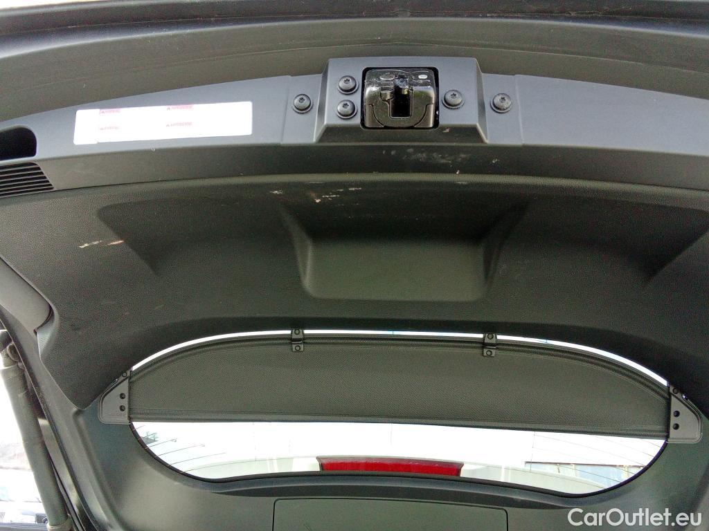  Toyota  Corolla TOYOTA  / 2019 / 5P / familiar 2.0 180H ADVANCE E-CVT TOURING SPORT #18