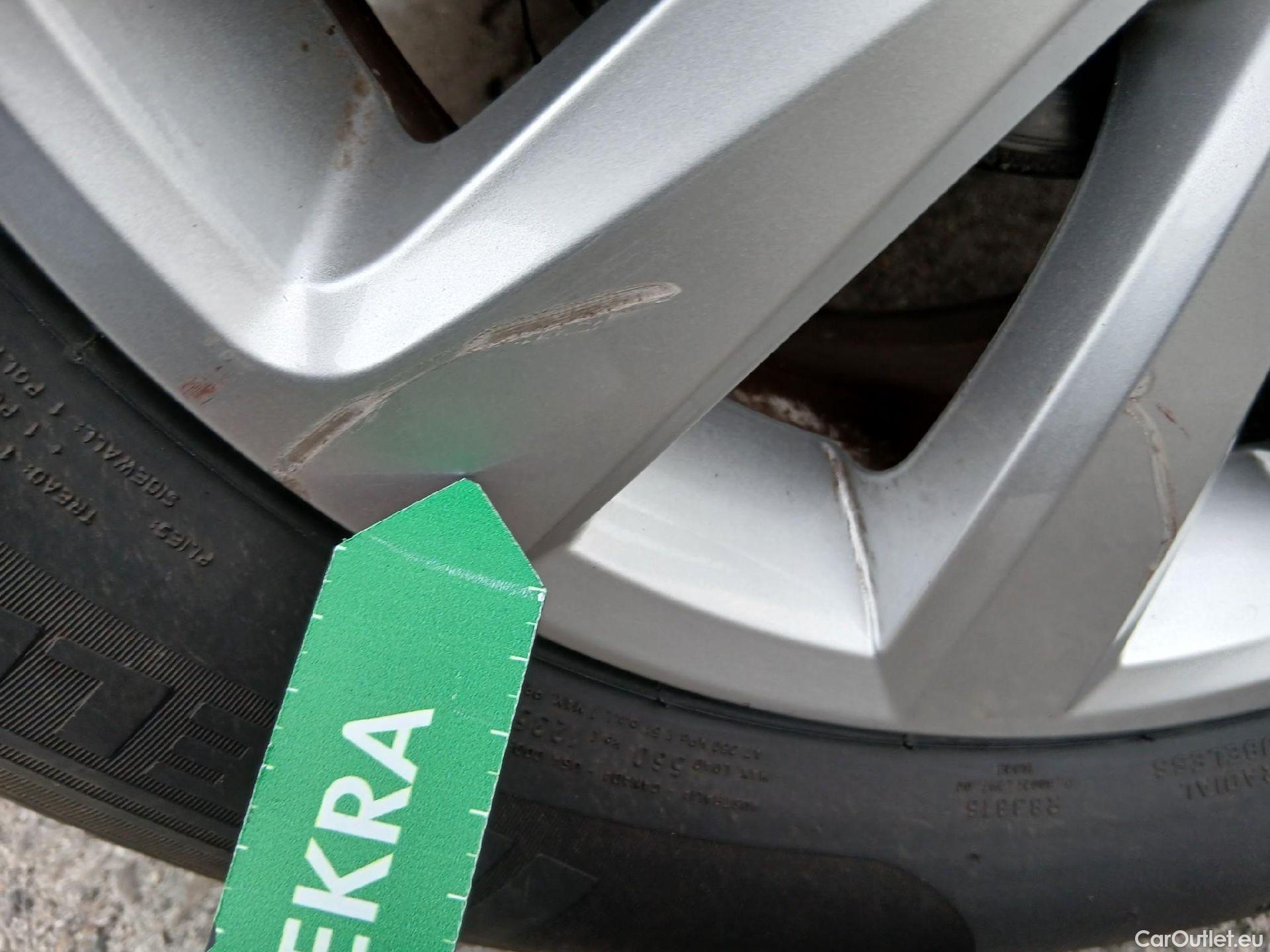  Seat  Ibiza SEAT  / 2017 / 5P / berlina con portón 1.0 TSI 81kW (110CV) Style Plus (AC) #20