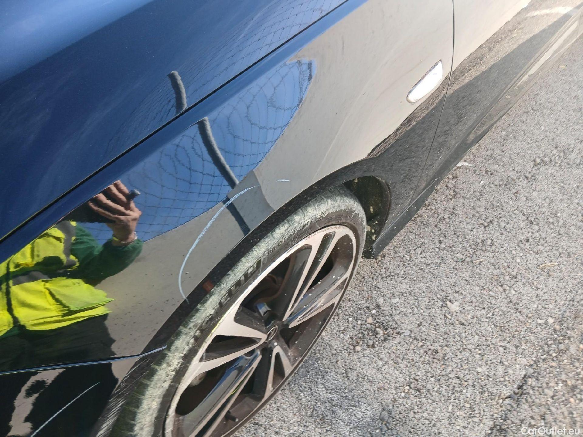  Land Rover  Discovery OPEL Insignia / 2020 / 5P / berlina con portón GS GS Line 2.0D DVH 130kW AT8 #19