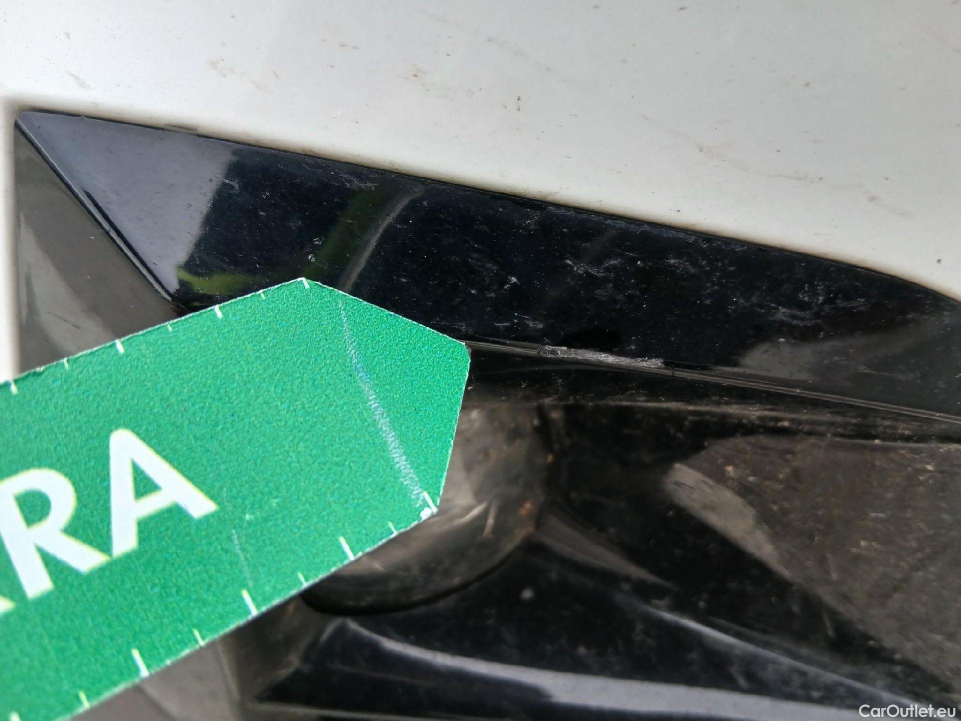  Peugeot  2008 PEUGEOT  / 2019 / 5P / todoterreno Active Puretech 100 S&S BVM6 #11