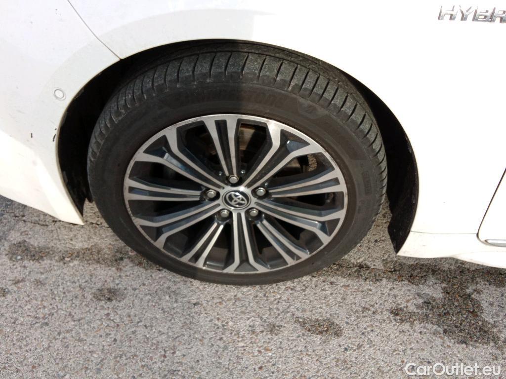  Toyota  Corolla TOYOTA  / 2019 / 5P / familiar 2.0 180H ADVANCE E-CVT TOURING SPORT #8