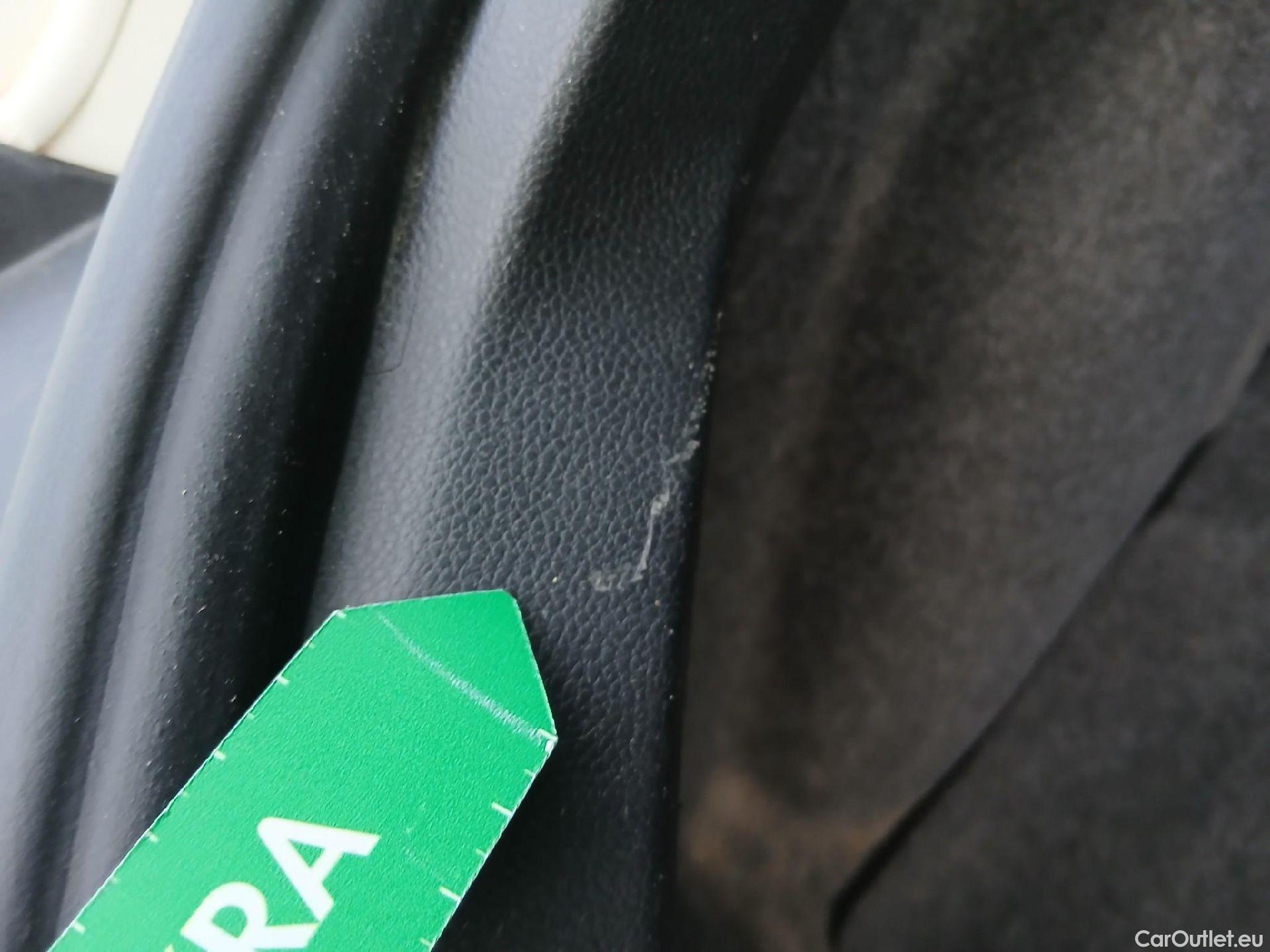  Seat  Ibiza SEAT  / 2017 / 5P / berlina con portón 1.0 TSI 81kW (110CV) Style Plus (AC) #13