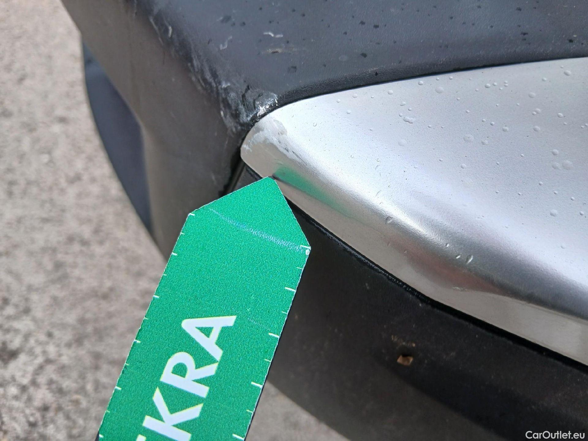  Peugeot  2008 PEUGEOT  / 2019 / 5P / todoterreno Active Puretech 100 S&S BVM6 #26