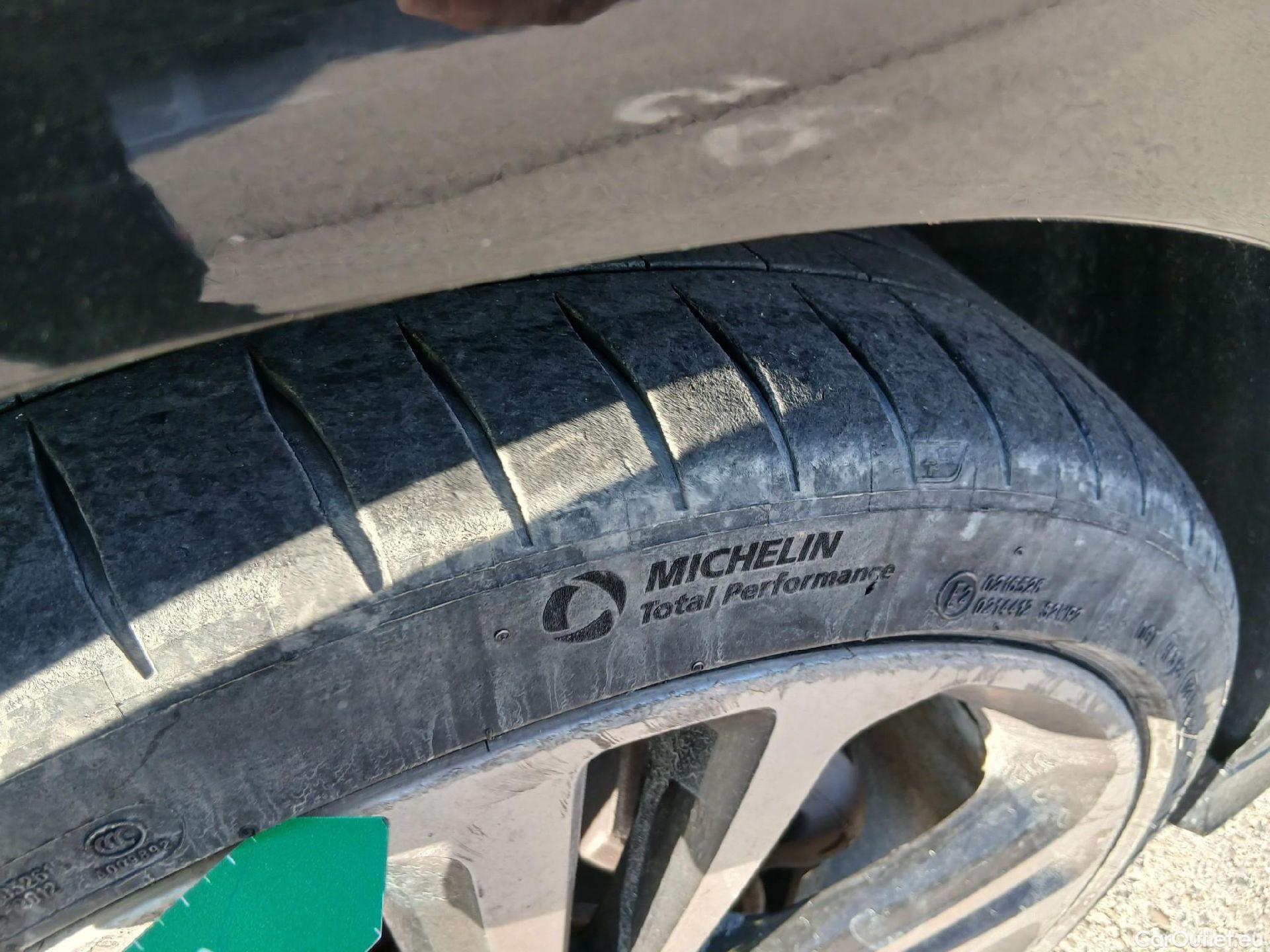  Land Rover  Discovery OPEL Insignia / 2020 / 5P / berlina con portón GS GS Line 2.0D DVH 130kW AT8 #9