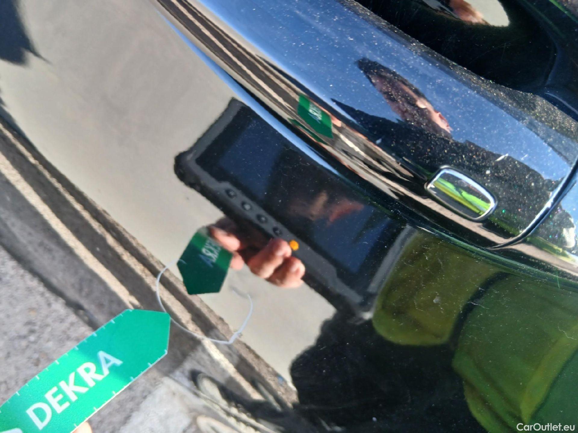  Land Rover  Discovery OPEL Insignia / 2020 / 5P / berlina con portón GS GS Line 2.0D DVH 130kW AT8 #26