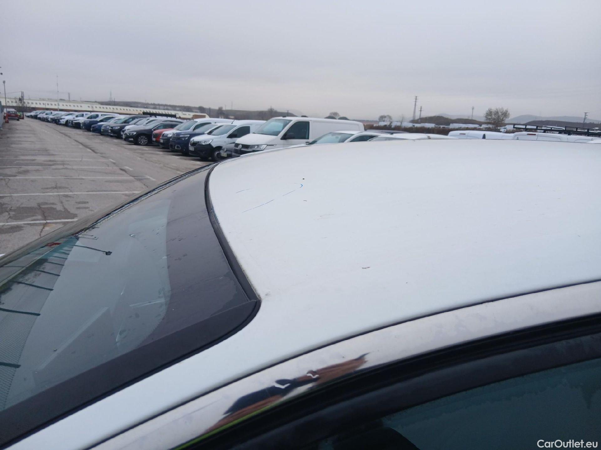  Peugeot  3008 PEUGEOT  / 2020 / 5P / todoterreno 1.2 PureTech 96KW S&S Active Pack EAT8 #22