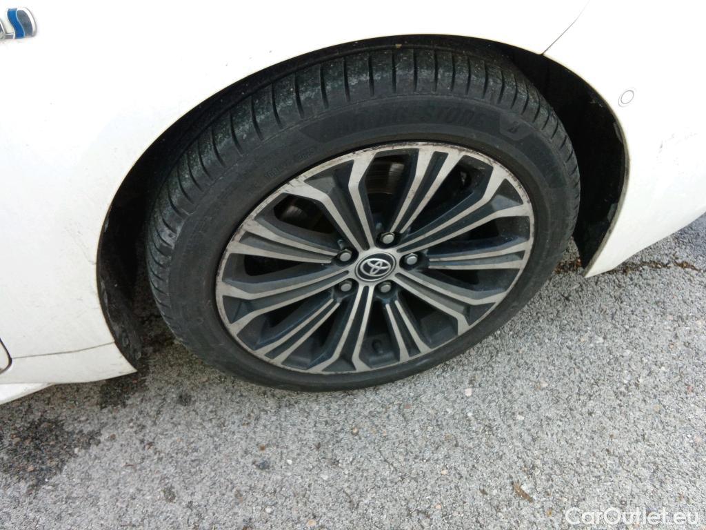  Toyota  Corolla TOYOTA  / 2019 / 5P / familiar 2.0 180H ADVANCE E-CVT TOURING SPORT #12