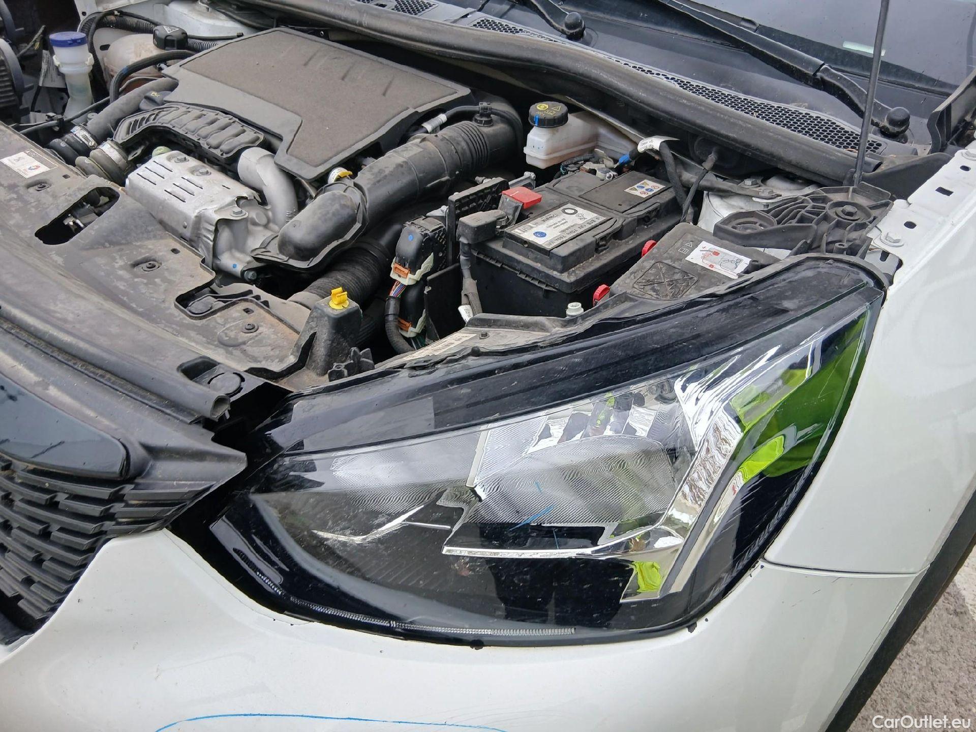  Peugeot  2008 PEUGEOT  / 2019 / 5P / todoterreno Active Puretech 100 S&S BVM6 #6