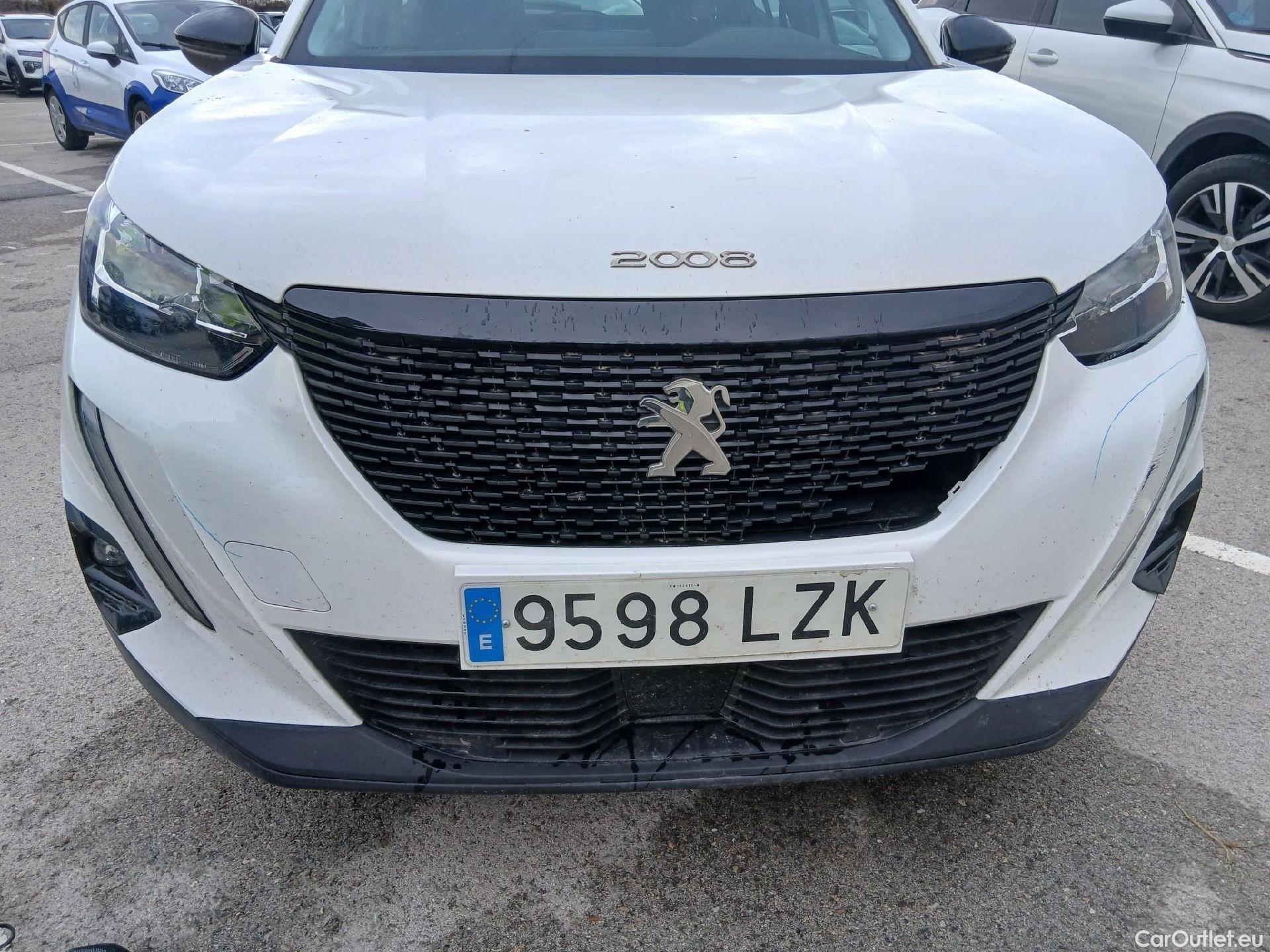  Peugeot  2008 PEUGEOT  / 2019 / 5P / todoterreno Active Puretech 100 S&S BVM6 #4