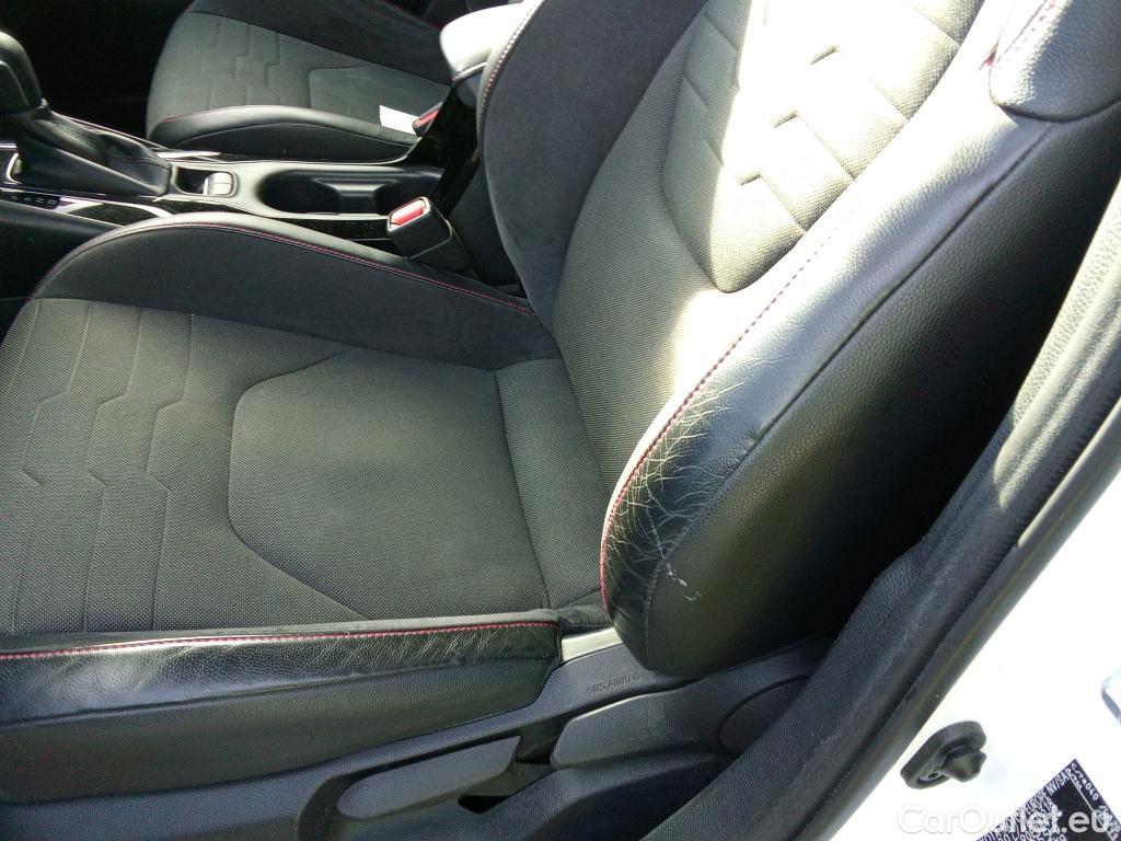  Toyota  Corolla TOYOTA  / 2019 / 5P / familiar 2.0 180H ADVANCE E-CVT TOURING SPORT #14