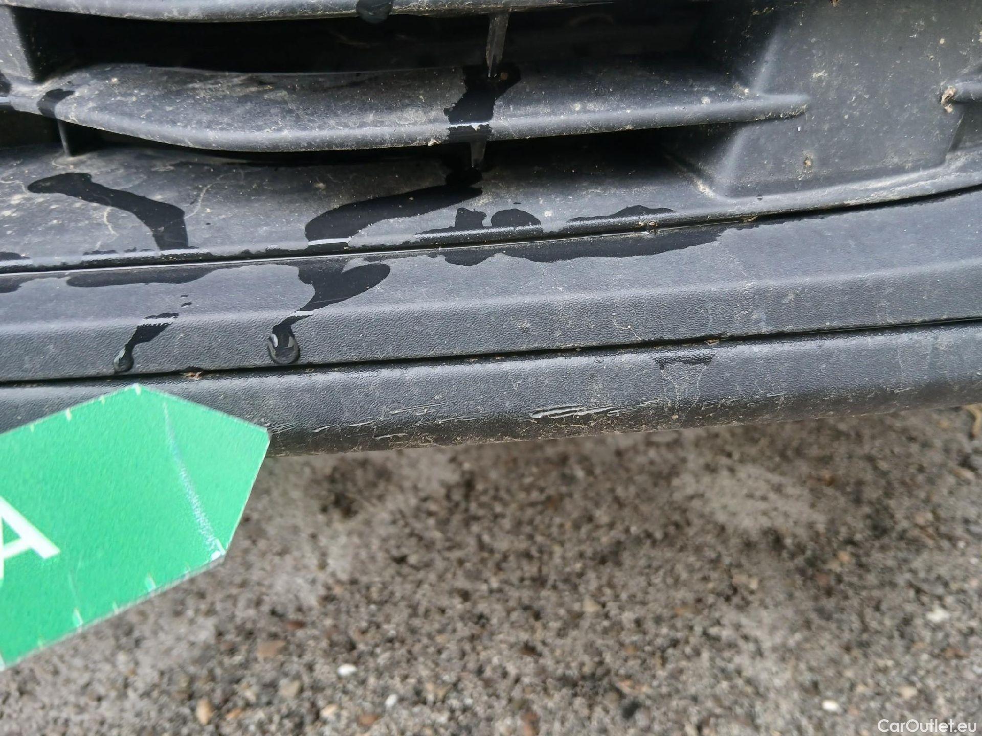  Peugeot  2008 PEUGEOT  / 2019 / 5P / todoterreno Active Puretech 100 S&S BVM6 #10