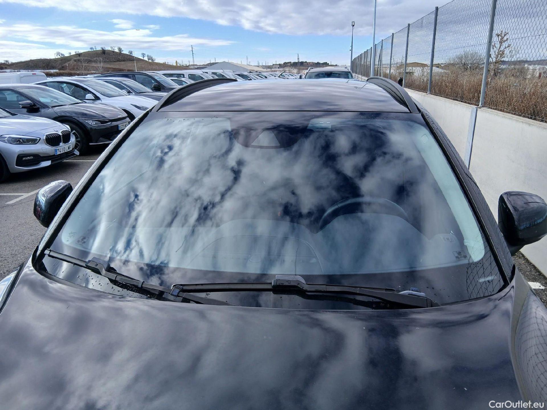  Volvo  XC 40 VOLVO XC40 / 2021 / 5P / todoterreno 1.5 T2 Essential Auto #1