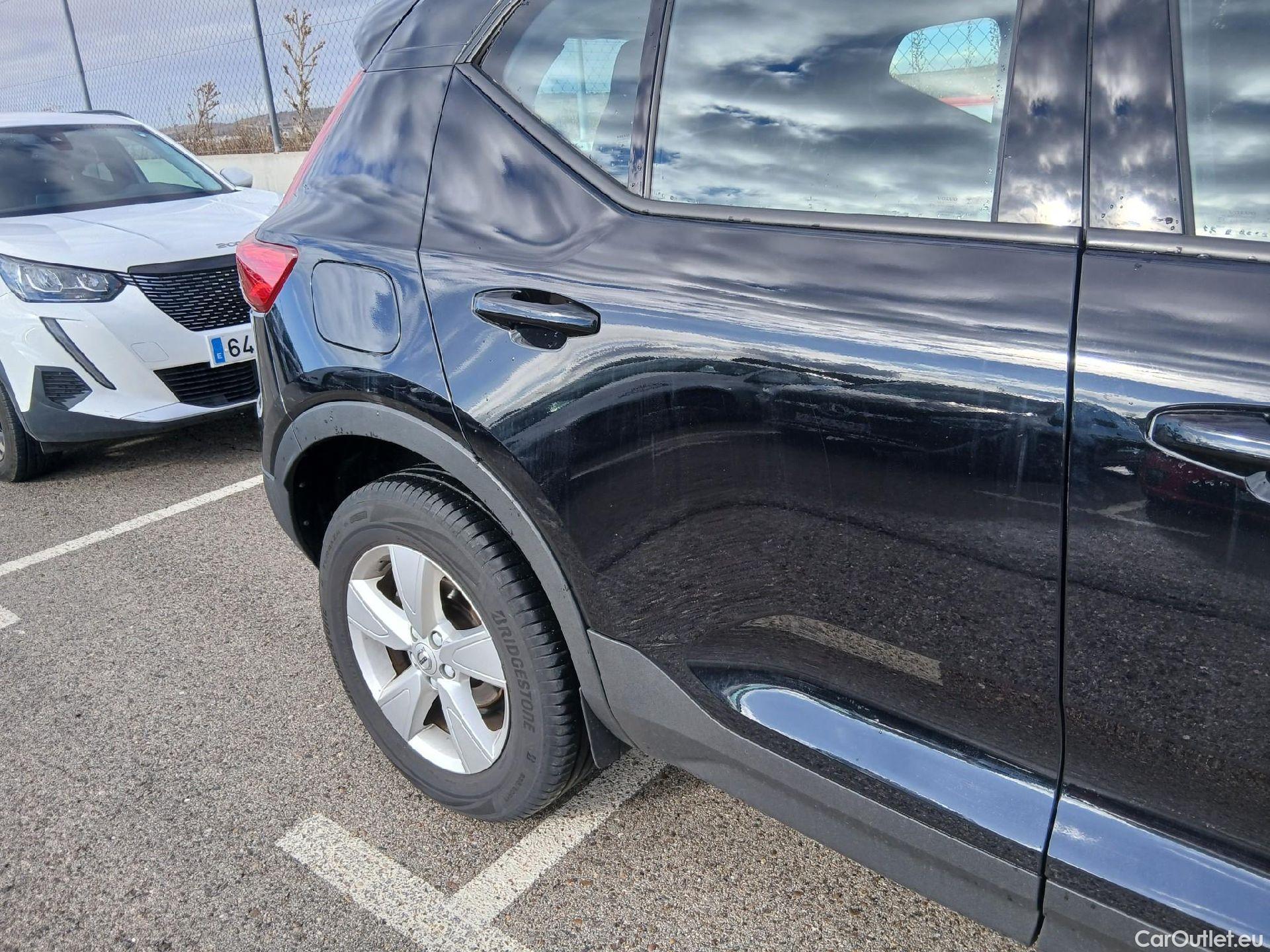  Volvo  XC 40 VOLVO XC40 / 2021 / 5P / todoterreno 1.5 T2 Essential Auto #14