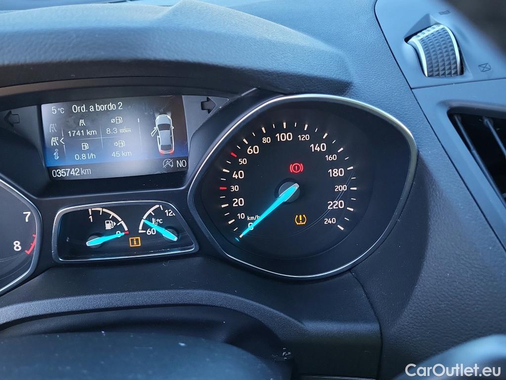  Ford  Kuga FORD  / 2016 / 5P / todoterreno 1.5 EcoBoost 88kW 4x2 Trend+ (CX) #36