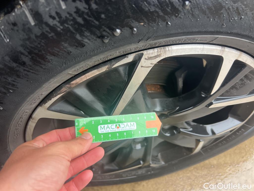  Citroen  DS3 DS DS 3 Crossback / 2018 / 5P / todoterreno PureTech 73 kW Manual SO CHIC #6