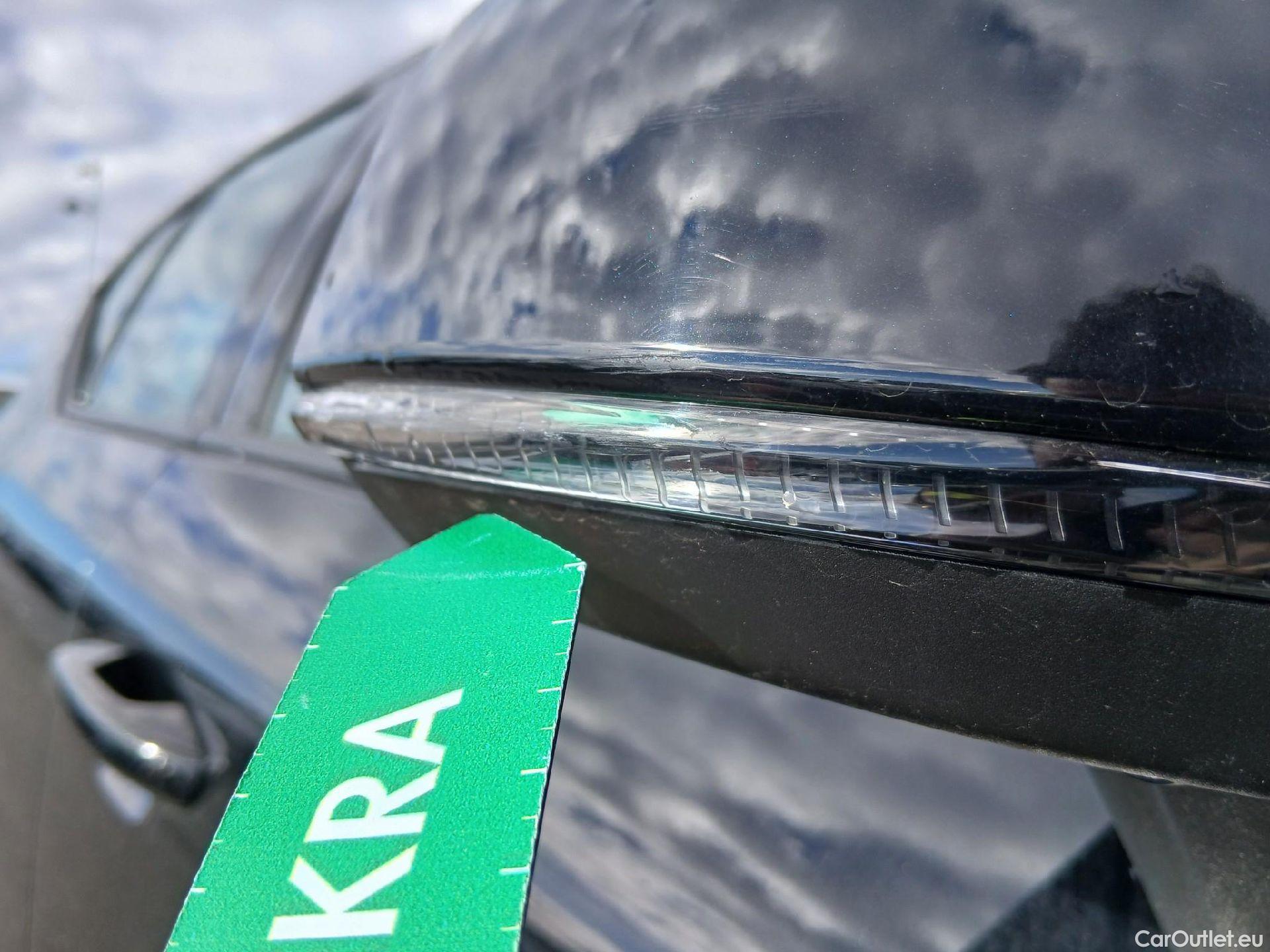  Volvo  XC 40 VOLVO XC40 / 2021 / 5P / todoterreno 1.5 T2 Essential Auto #17