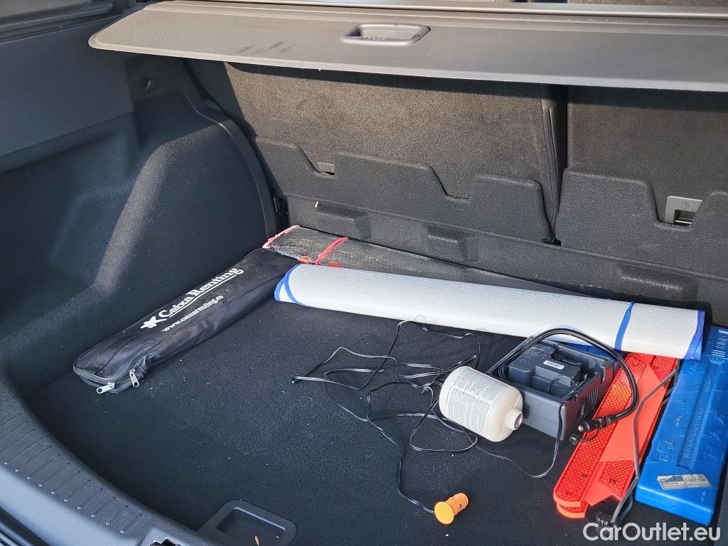  Ford  Kuga FORD  / 2016 / 5P / todoterreno 1.5 EcoBoost 88kW 4x2 Trend+ (CX) #38