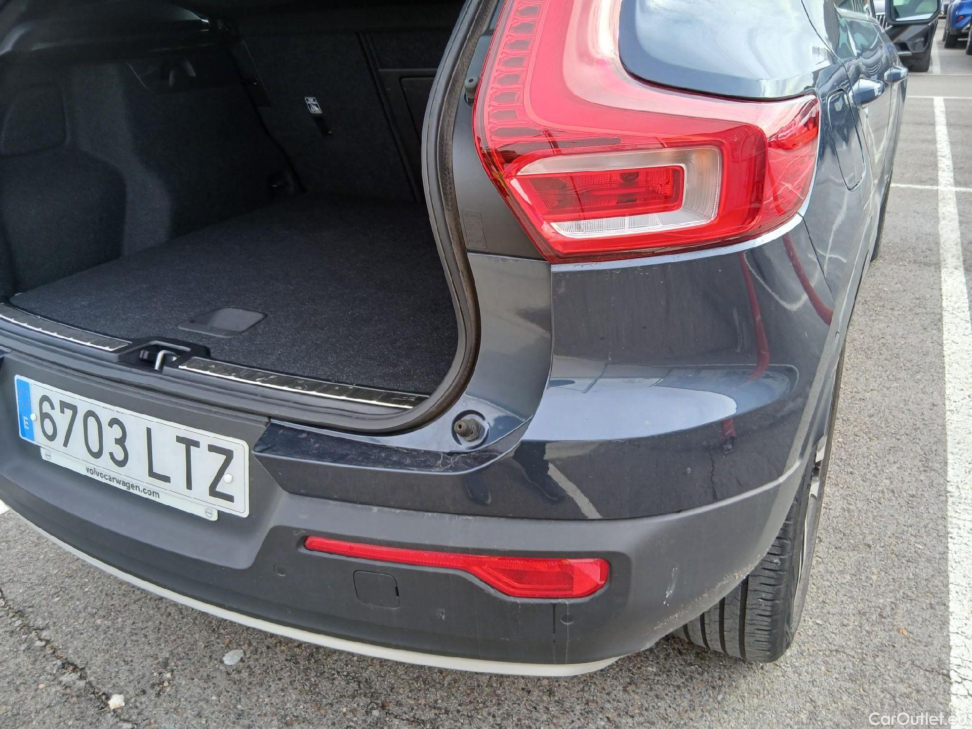  Volvo  XC 40 VOLVO XC40 / 2017 / 5P / todoterreno 1.5 T4 Twin Recharge Inscription Auto #28