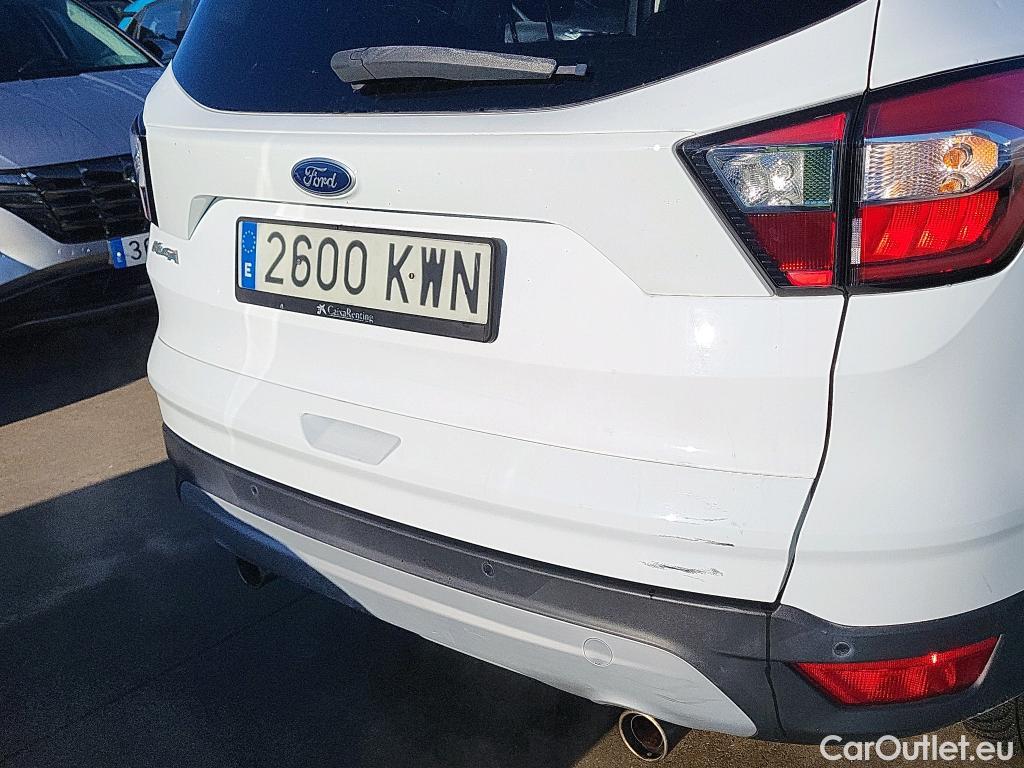  Ford  Kuga FORD  / 2016 / 5P / todoterreno 1.5 EcoBoost 88kW 4x2 Trend+ (CX) #28