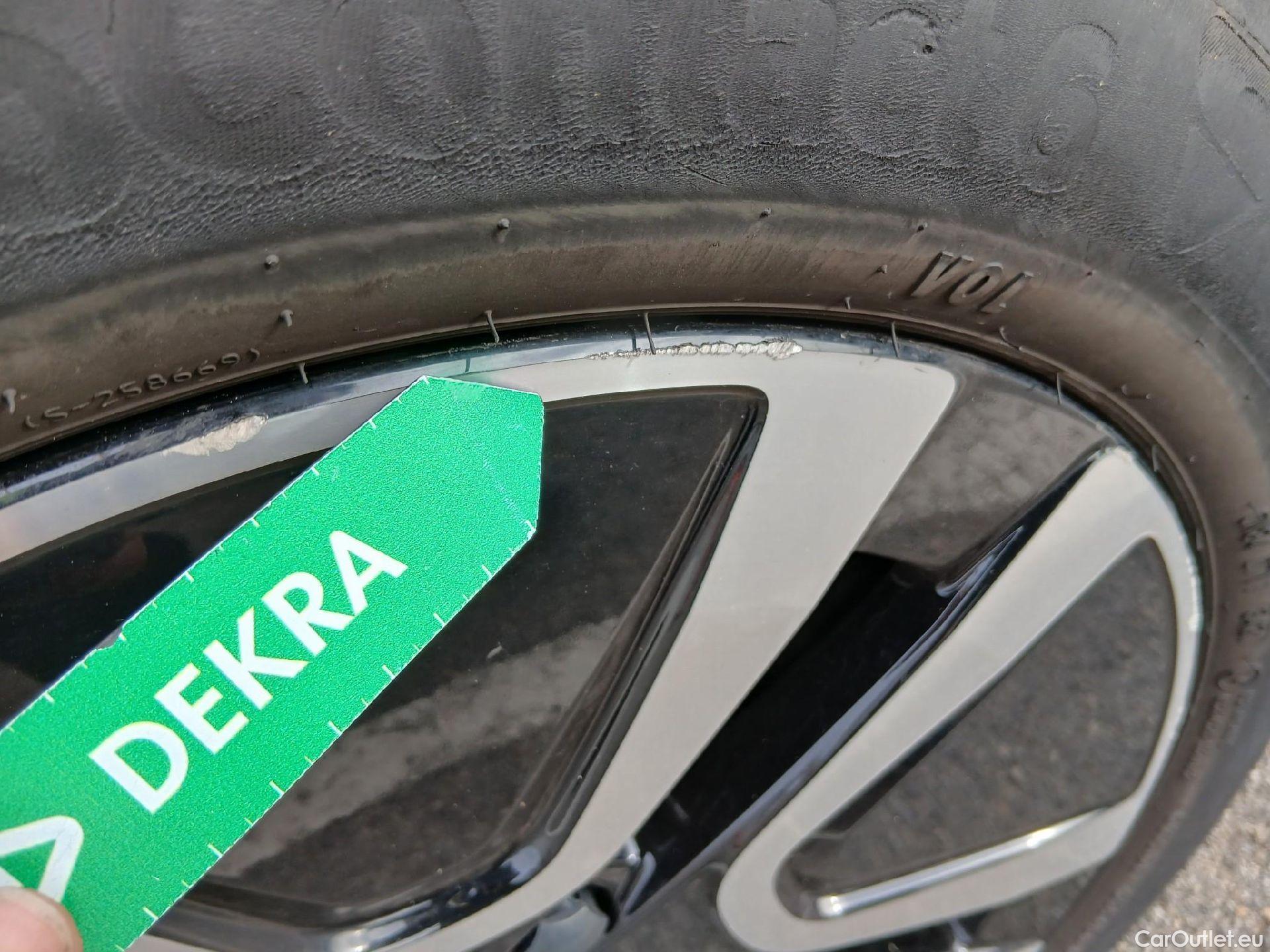  Volvo  XC 40 VOLVO XC40 / 2017 / 5P / todoterreno 1.5 T4 Twin Recharge Inscription Auto #43