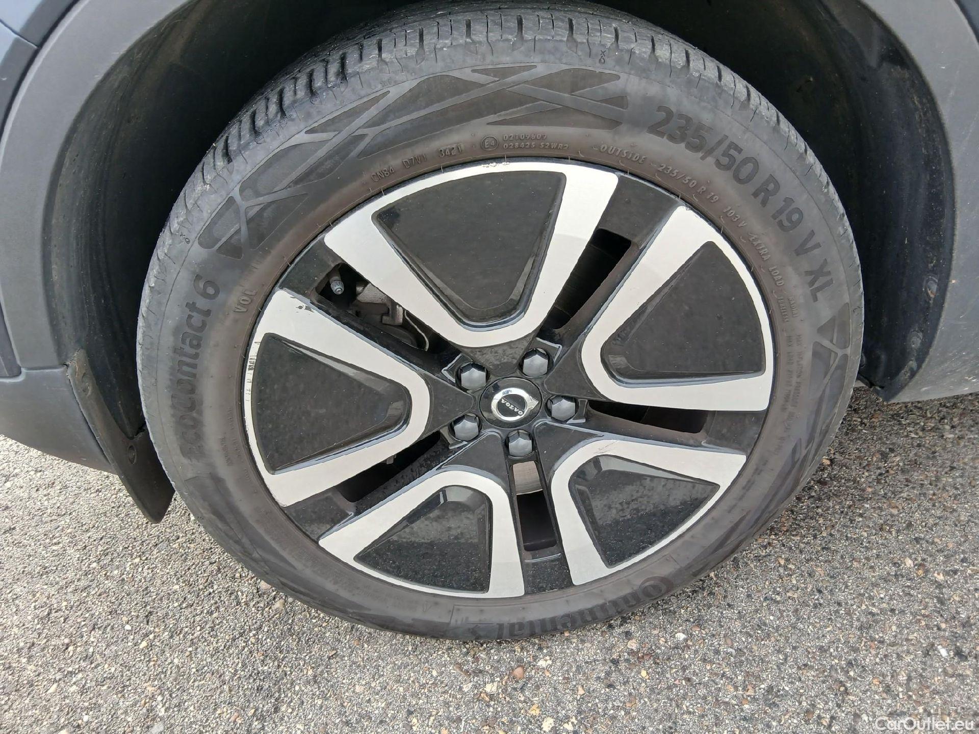  Volvo  XC 40 VOLVO XC40 / 2017 / 5P / todoterreno 1.5 T4 Twin Recharge Inscription Auto #9