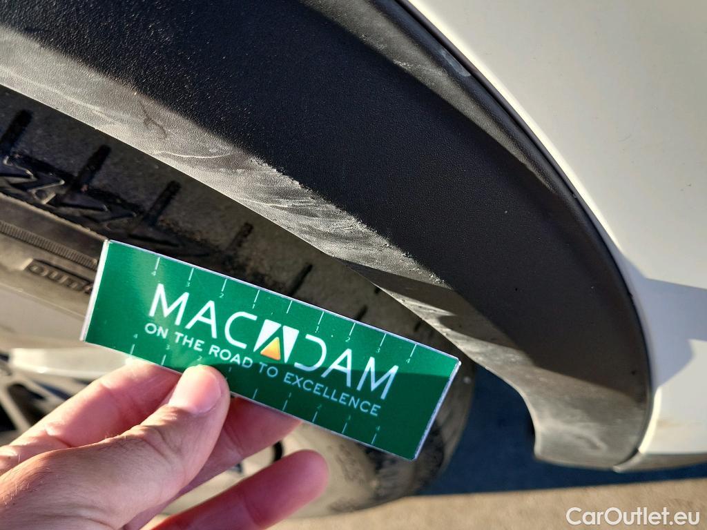  Peugeot  2008 PEUGEOT  / 2019 / 5P / todoterreno Active Pack Puretech 100 S&S BVM6 #32