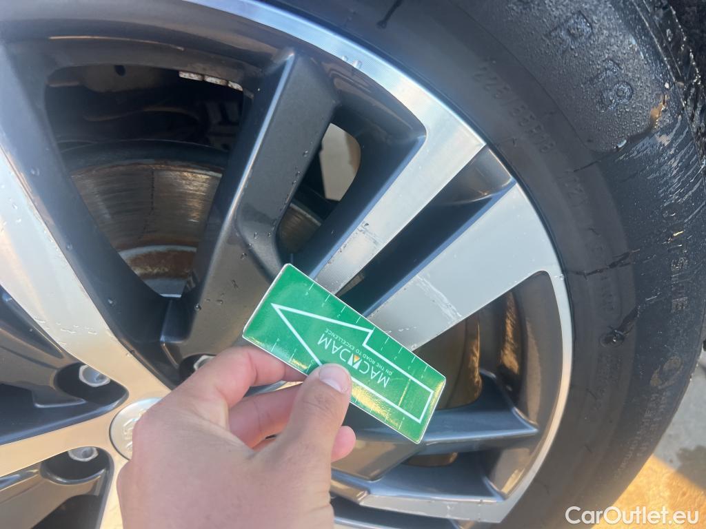  Peugeot  3008  Allure Pack 1.5 HDi 130CV AT8 E6d #2