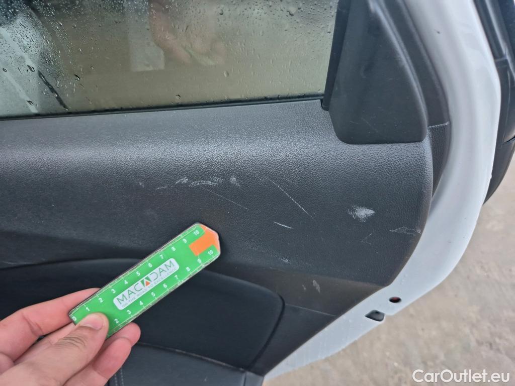  Opel   Grandland X OPEL Grandland / 2021 / 5P / todoterreno 1.5 CDTi Business Edition Auto #17