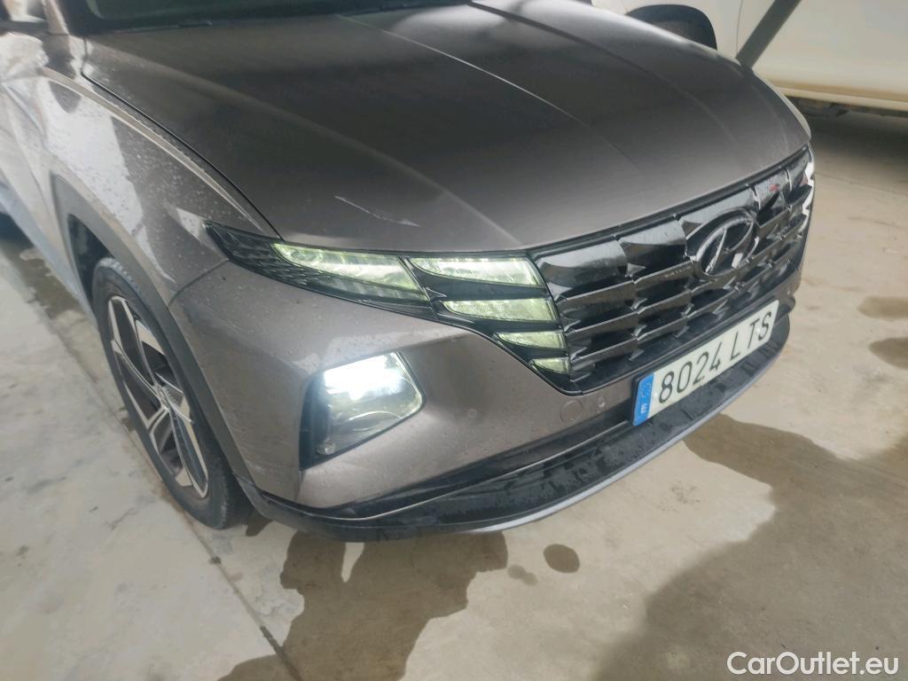  Hyundai  Tucson HYUNDAI  / 2020 / 5P / todoterreno 1.6 TGDI 169kW HEV Tecno Sky Auto #16