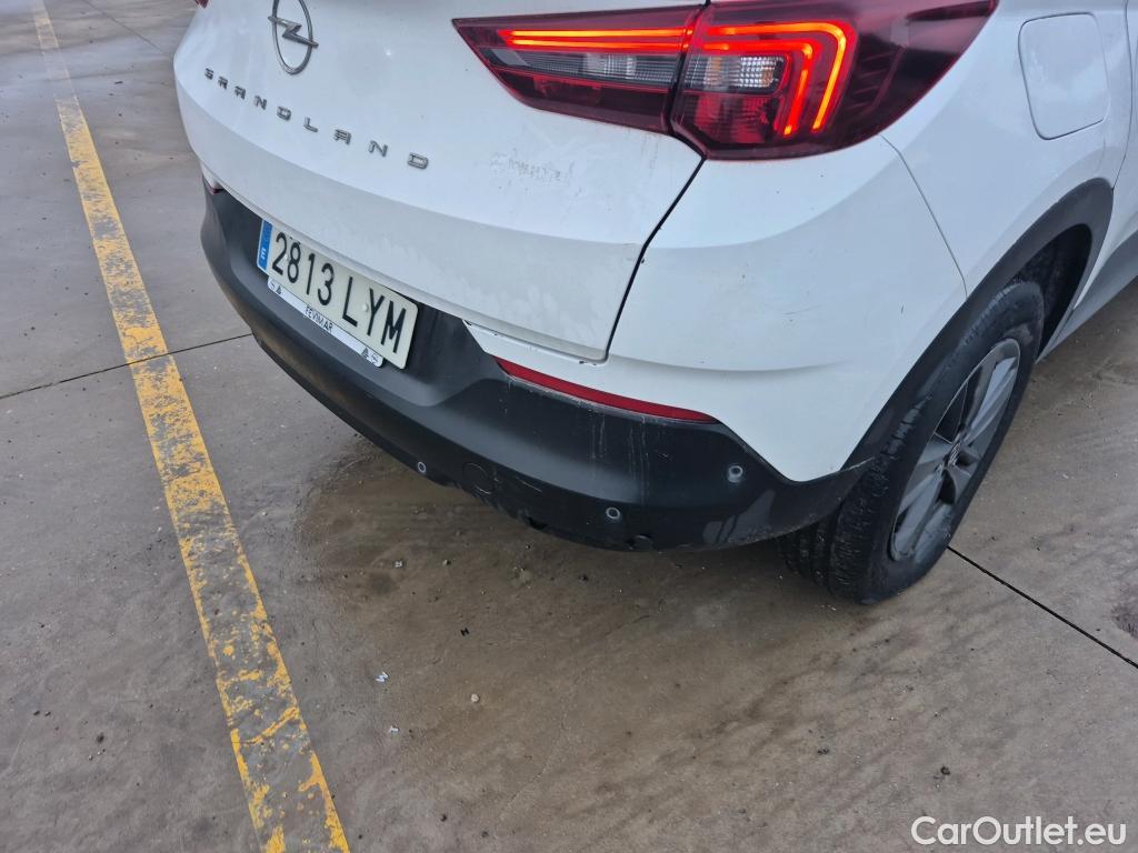  Opel   Grandland X OPEL Grandland / 2021 / 5P / todoterreno 1.5 CDTi Business Edition Auto #1