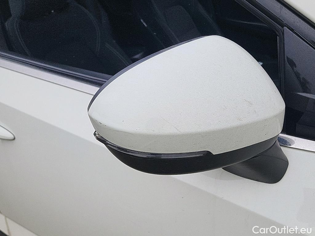  Nissan  Qashqai NISSAN  / 2021 / 5P / todoterreno DIG-T 103kW (140CV) mHEV 4x2 Acenta #23