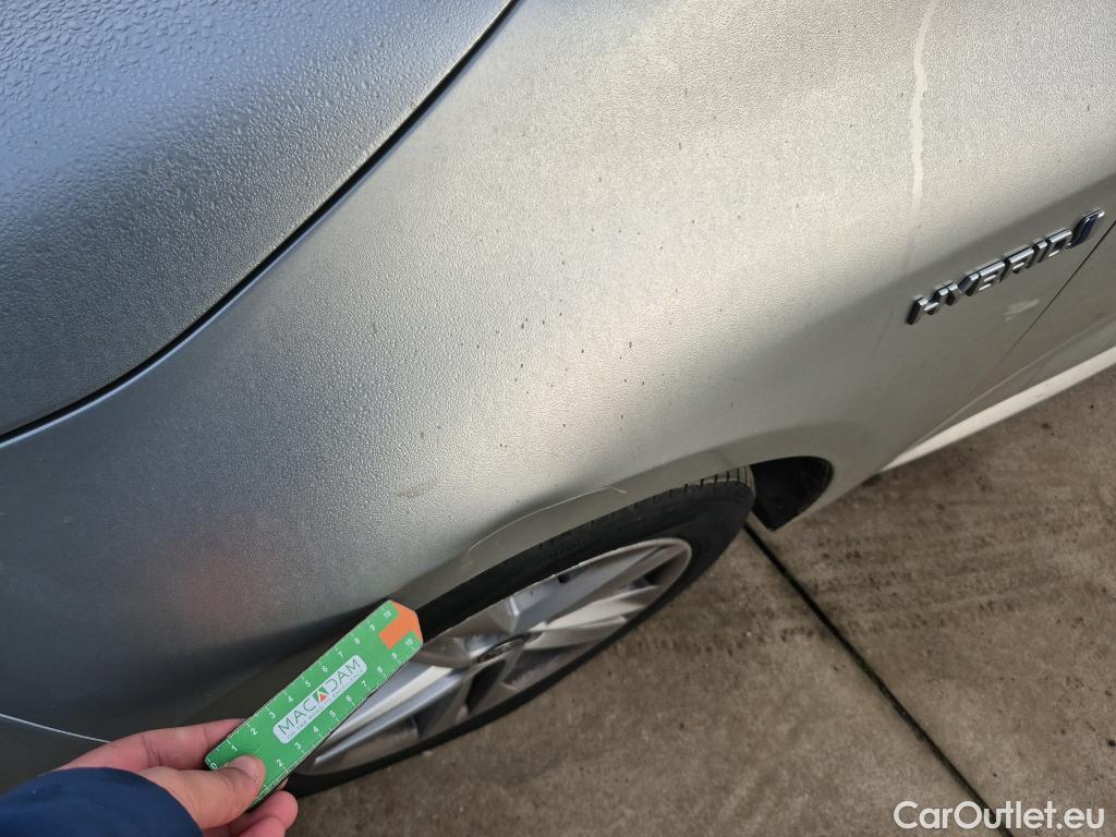  Toyota  Corolla TOYOTA  / 2019 / 5P / berlina con portón 1.8 125H BUSINESS PLUS E-CVT #6