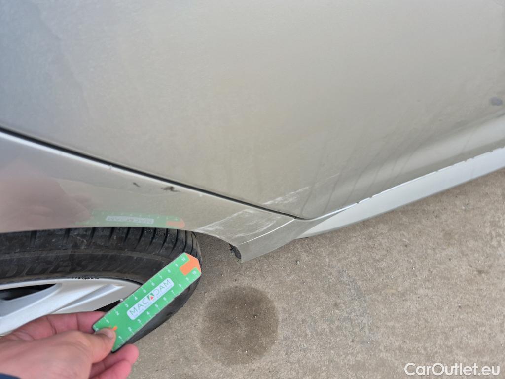  Toyota  Corolla TOYOTA  / 2019 / 5P / berlina con portón 1.8 125H BUSINESS PLUS E-CVT #31