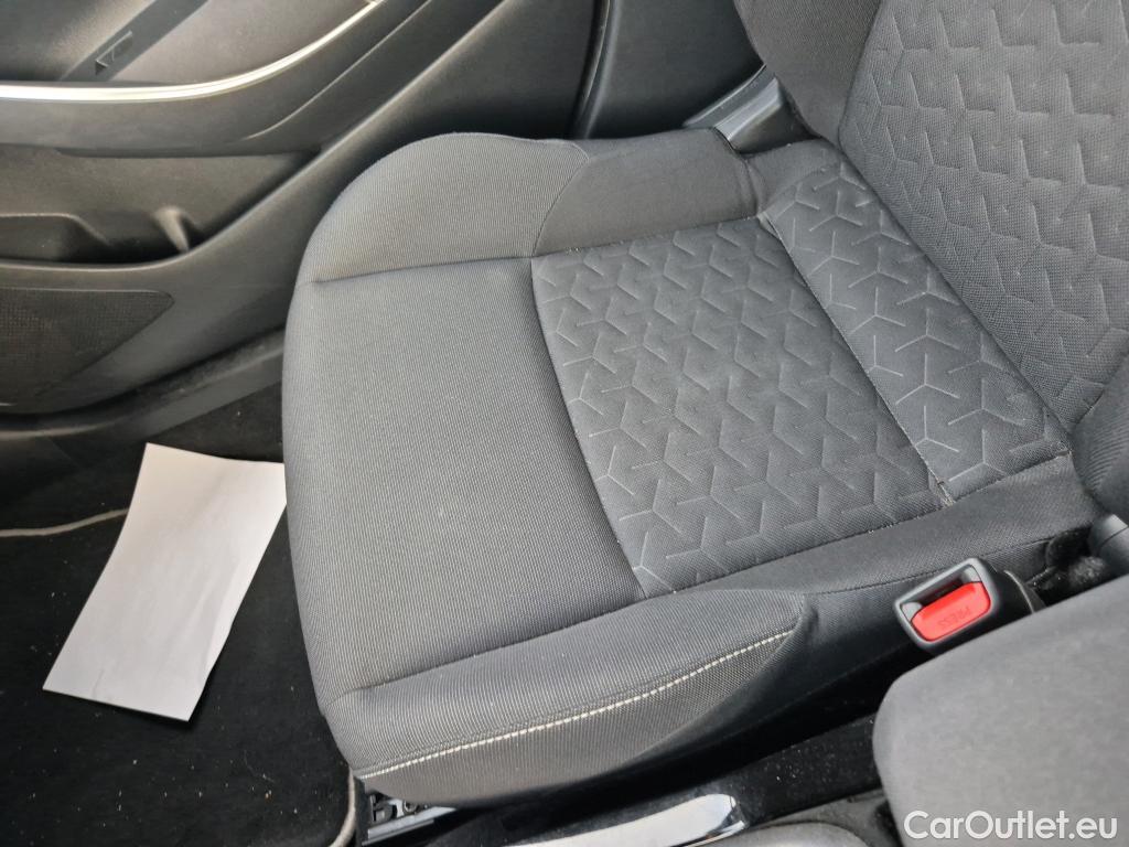  Toyota  Corolla TOYOTA  / 2019 / 5P / berlina con portón 1.8 125H BUSINESS PLUS E-CVT #1