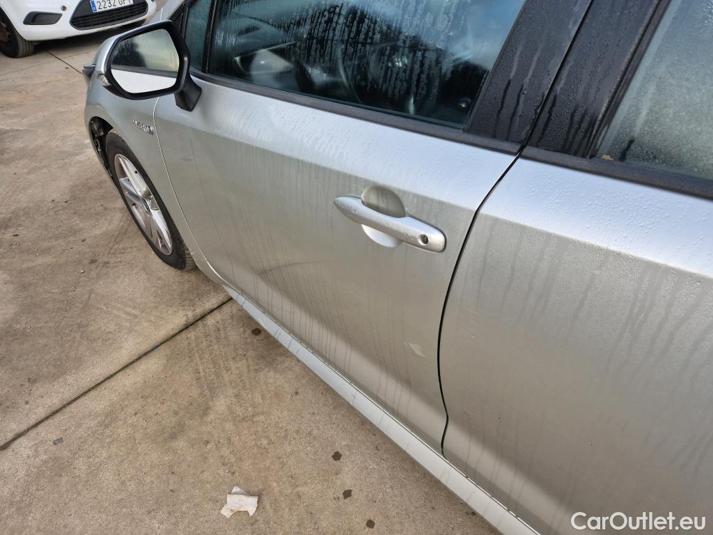  Toyota  Corolla TOYOTA  / 2019 / 5P / berlina con portón 1.8 125H BUSINESS PLUS E-CVT #23