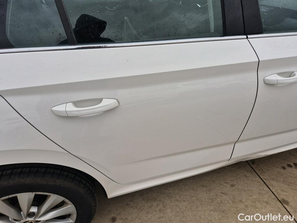  Skoda  KAMIQ SKODA  1.0 TSI 81kW (110CV) DSG Ambition (CX) #17