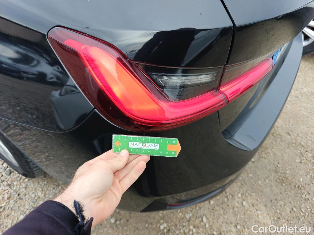  Bmw  Serie 3 BMW  / 2019 / 5P / familiar 318d Auto.Touring #21