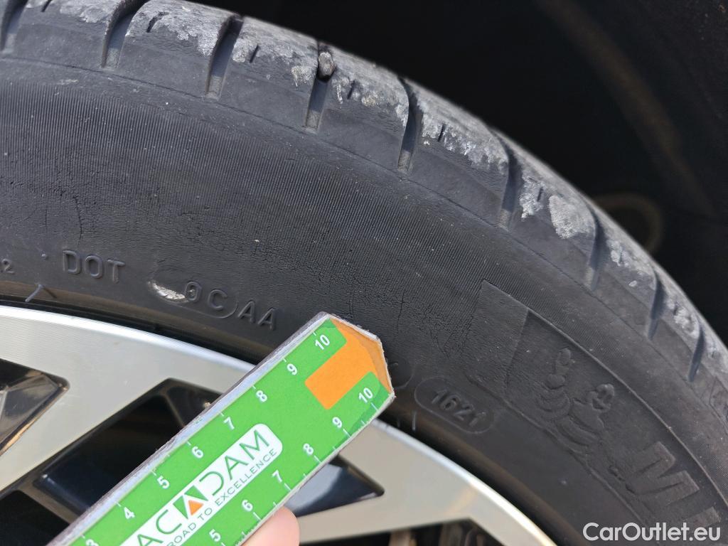  Hyundai   Ioniq HYUNDAI 5 / 2021 / 5P / todoterreno 73KWH 160KW Energy RWD #8