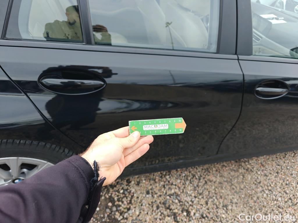  Bmw  Serie 3 BMW  / 2019 / 5P / familiar 318d Auto.Touring #5